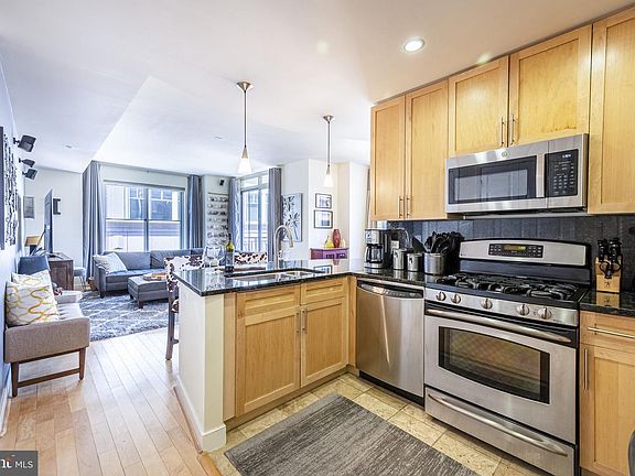 5th image of 820 N Pollard St APT 803