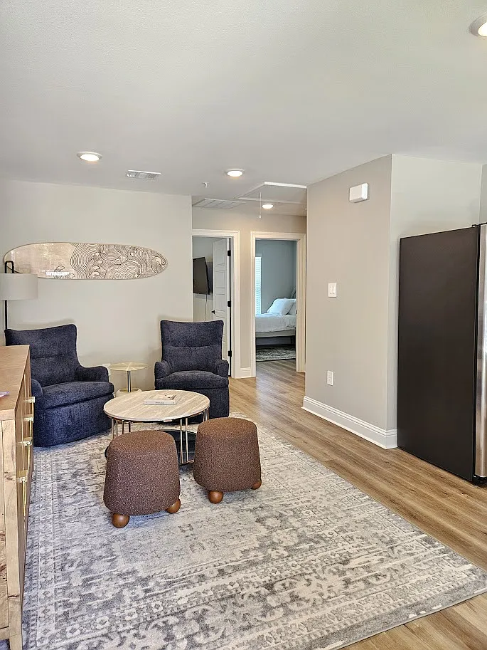 2 bed, 600 sqft, $1,700 — Photo 3