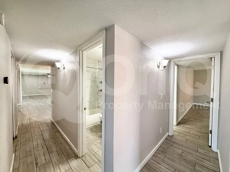 1718 W Auburn St — Photo 10