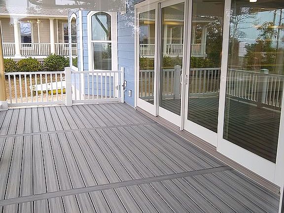 Front/water side porch