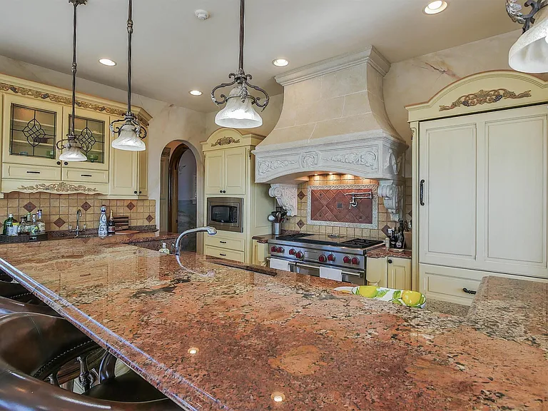 530 W Shore Dr — Photo 14