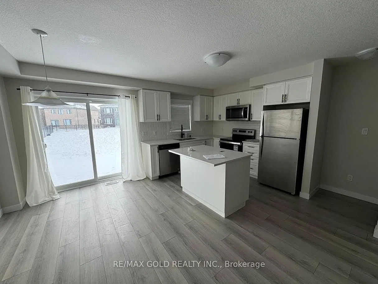 3 bed, $2,600 — Photo 3