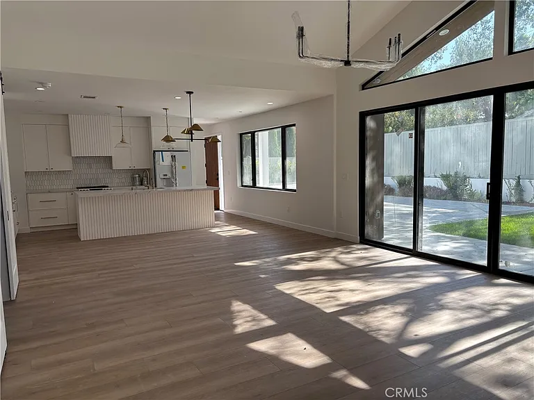4832 La Canada Blvd — Photo 14