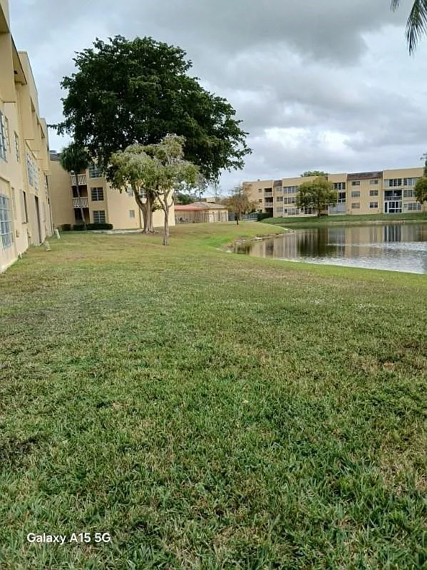 Building Photo - 6300 NW 62nd St #106