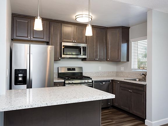 4th image of 4149 1/2 Hamilton St #1/2