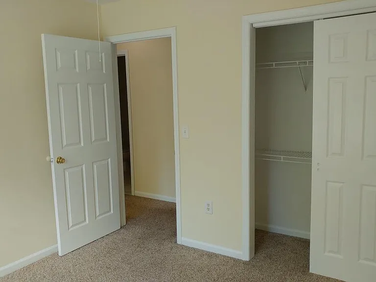 Bed Room 2 - Picture 2
