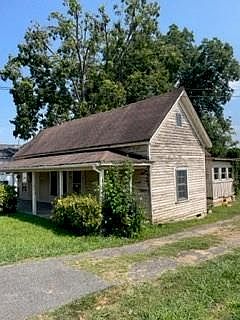 1st image of 216 Blueridge Ave