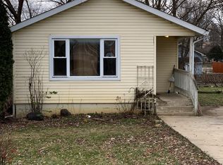 1129 Pleasant Pl, Aurora, IL 60505