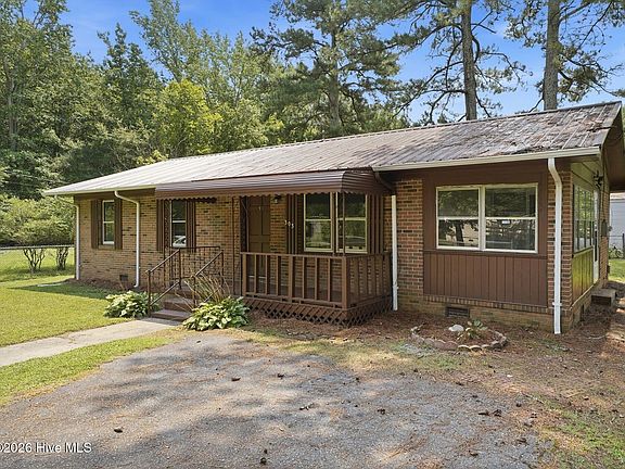 2nd image of 303 Ramsey Lane