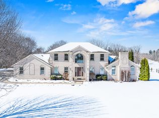 927 Pinecrest Rd, Green Bay, WI 54313