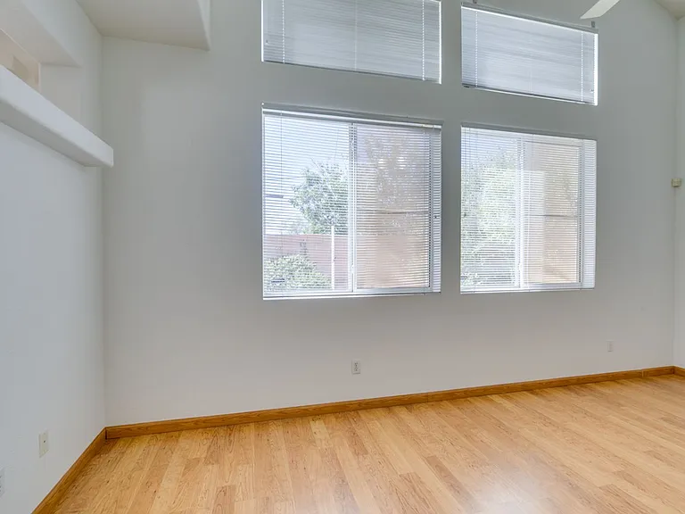 2760 Saigon Dr — Photo 46