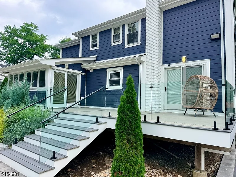 5 bed, 3.5 bath, 2800 sqft, $7,000 — Photo 3