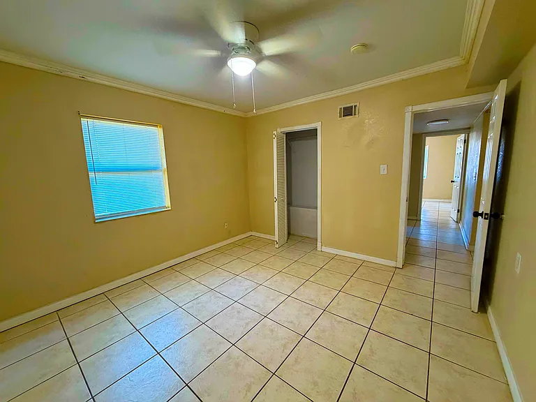 409 Grant St — Photo 23