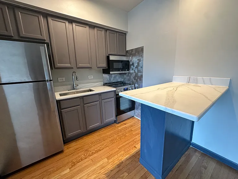 2836 E 77th Pl #401 — Photo 2