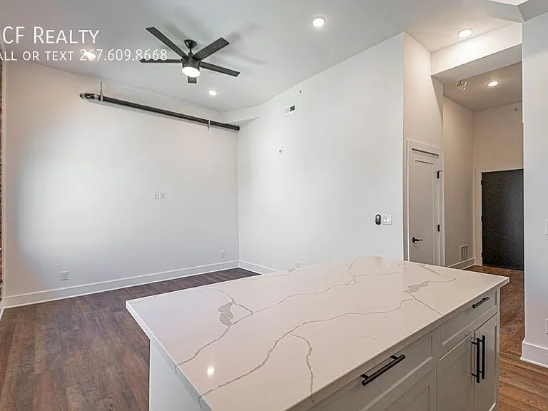 1211 Bainbridge St #2B — Photo 5