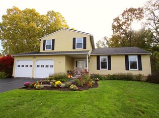 101 Winstead Cir, Minoa, NY 13116