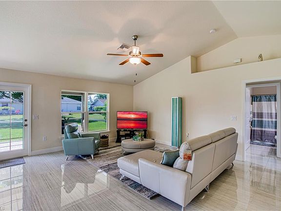 3rd image of 3411 SW 12th Ave