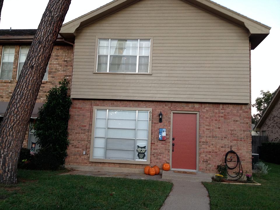 1st image of 615 Saint Charles Ct