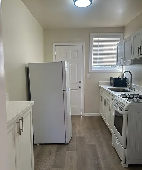 3721 Allendale Ave #F — Photo 5