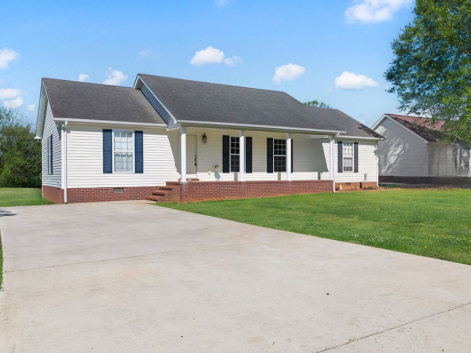 1st image of 456 Creek Ln