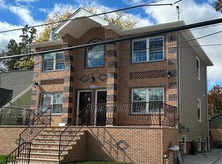 14642 184th St, Springfield Gardens, NY 11413