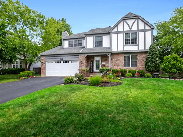 747 Warwick Ct, Carol Stream, IL 60188