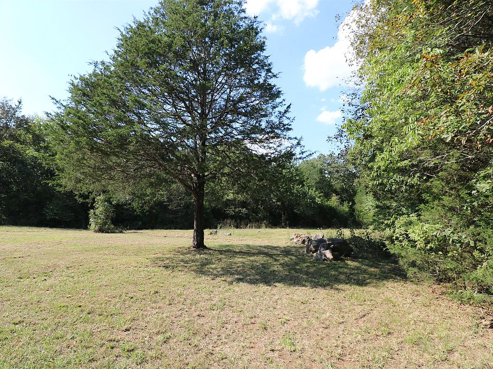 2nd image of 11853 Mona Rd