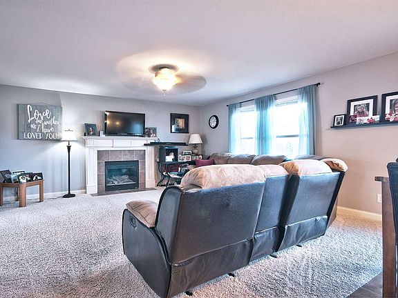 4th image of 4230 Douthart Pl