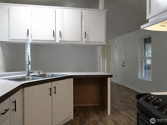 4th image of 40747 NE Miller Road