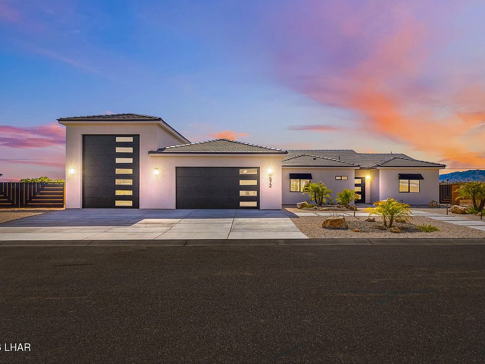 1st image of 572 E Border Ln