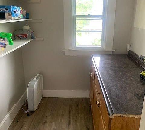 5th image of 67 Burlington Ave Unit 3