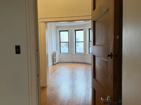 (undisclosed Address), Ridgewood, NY 11385