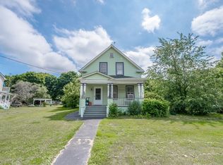 102 Malden St, Worcester, MA 01606