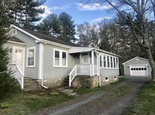 278 New Bedford Rd, Rochester, MA 02770