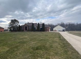 37411 Robert Dr, Richmond, MI 48062