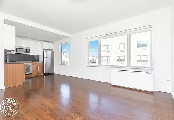 3rd image of 1209 Dekalb Ave #646