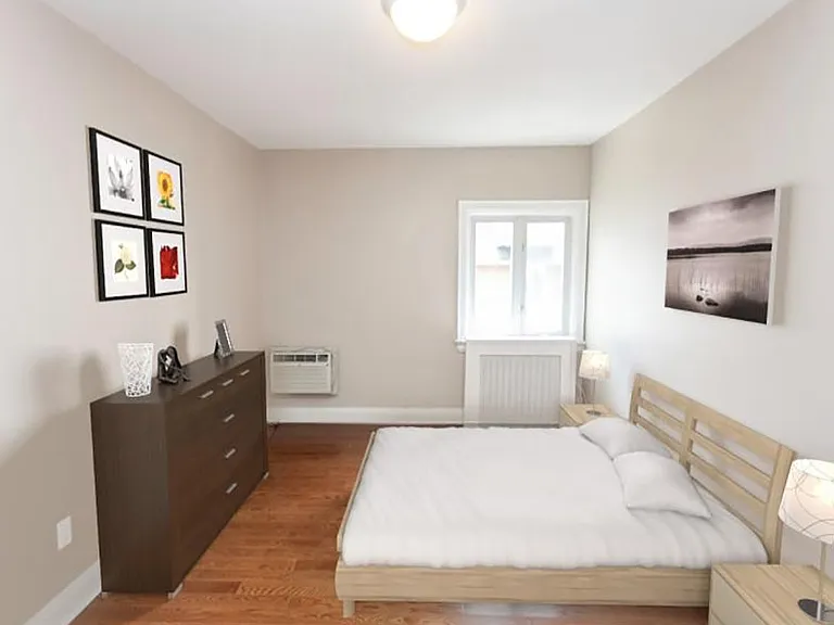372 Davenport Rd #4 — Photo 8