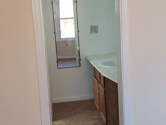 Main bedroom bathroom