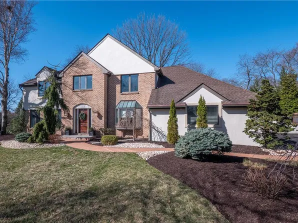 132 Wedgewood Rd, Bethlehem, PA 18017