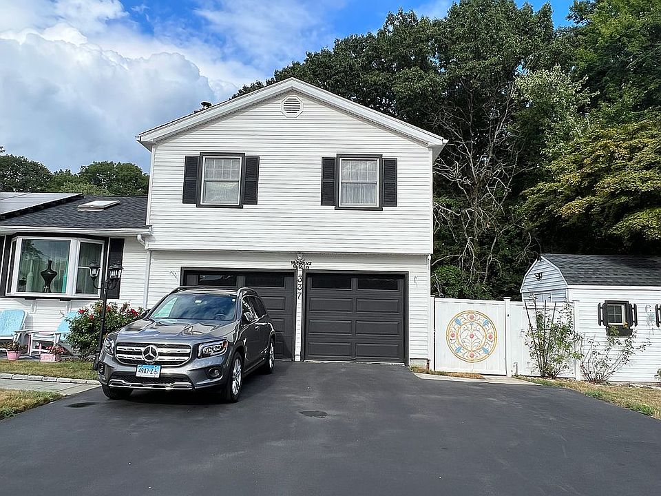 2nd image of 337 Delaware Dr