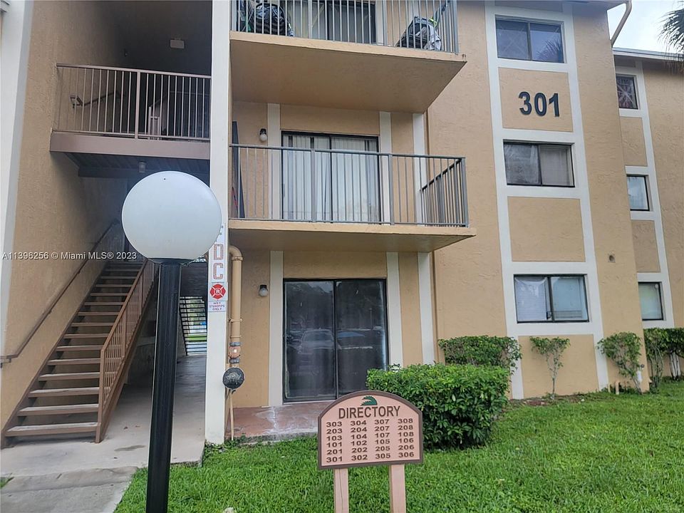1st image of 301 Palm Way APT 102