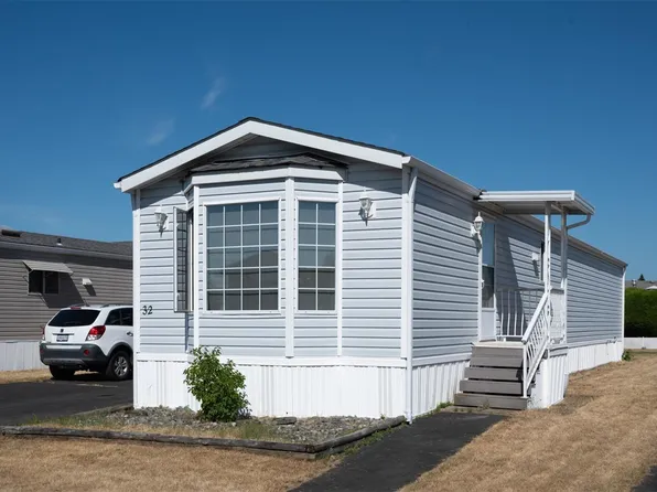 450 Stanford Ave E #32, Parksville, BC V9P 1V8