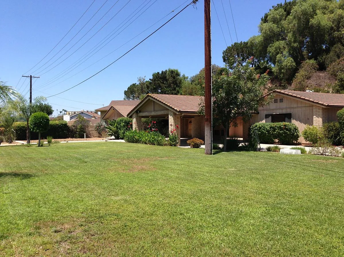 4727 Ashby Street — Photo 1