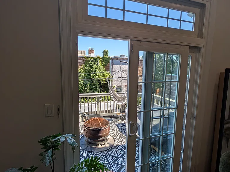 616 E St NE #A — Photo 10