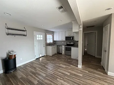809 E Mulkey St — photo 5