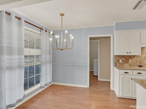 3rd image of 212 Pomeroy Dr