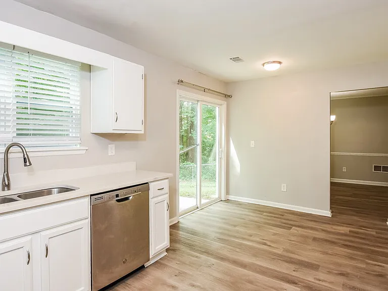 3730 Rhoanoke Ct — Photo 9