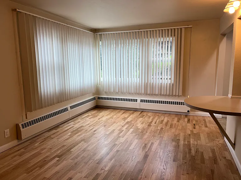 5243 22nd Ave NE #1 — Photo 3
