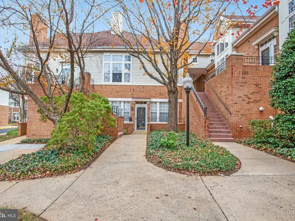 7027 Haycock Rd #504, Falls Church, VA 22043