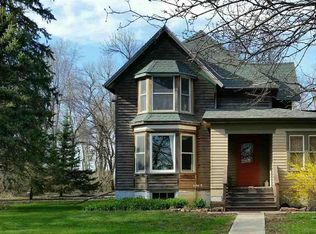 280 80th Ave, Hills, MN 56138